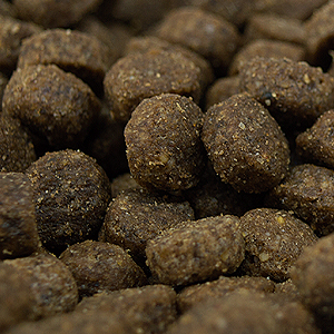 Dry Feed for Cats & Dogs